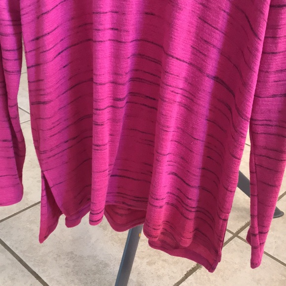 Women’s Top - Picture 4 of 5